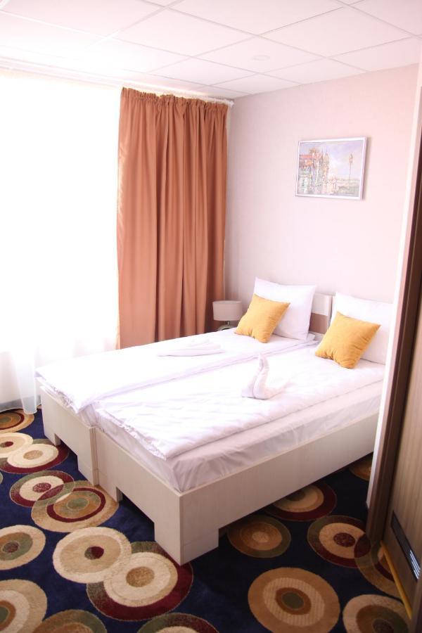 Hotel Bella Marina à Băltenii de Sus Extérieur photo